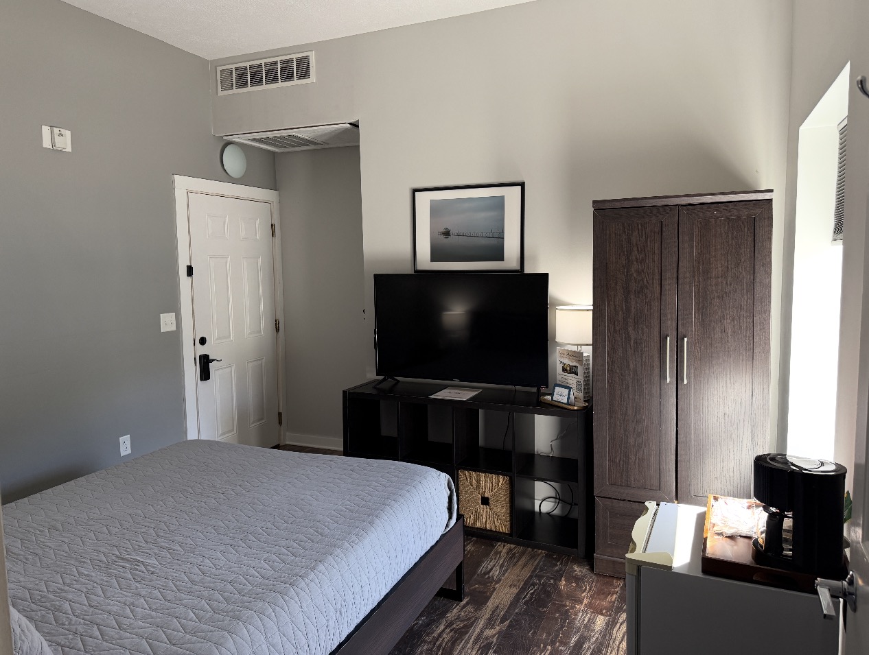 Room 1 &ndash; Main view