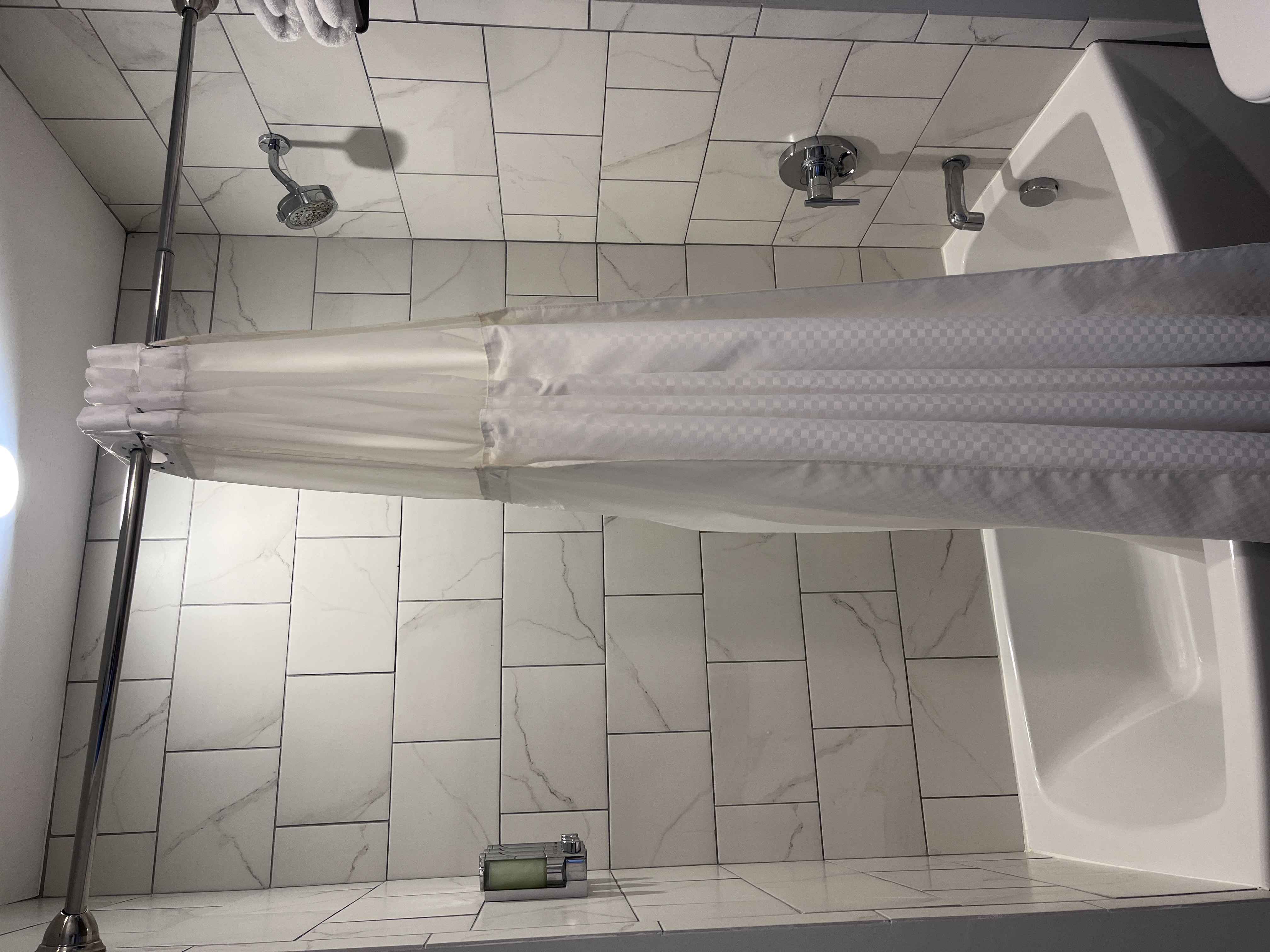 Room 6 &ndash; Photo 2